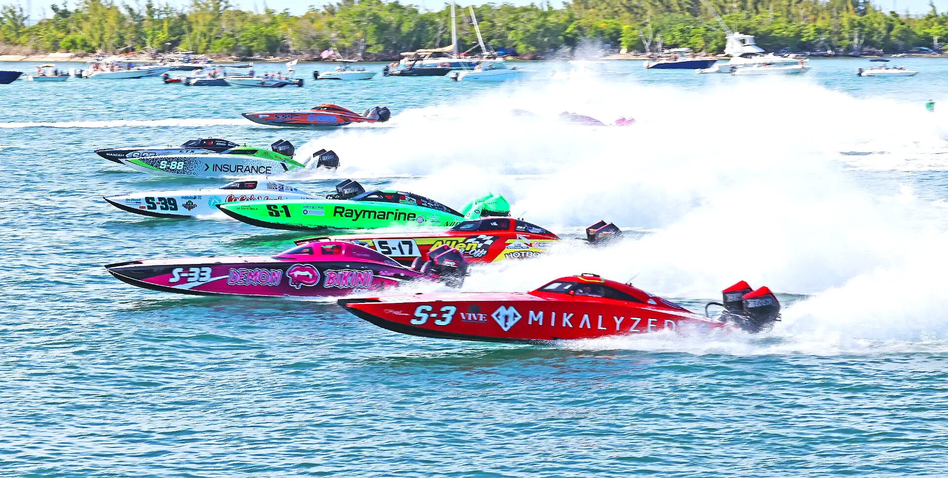 ROAR Offshore Superstock Powerboat Start